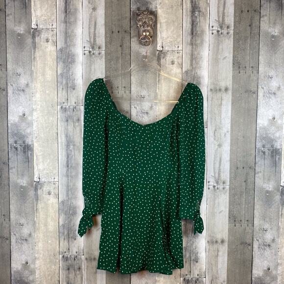 Reformation The Beatrice Dress in Kelly Green Polka Dots Size 0. - Picture 2 of 12
